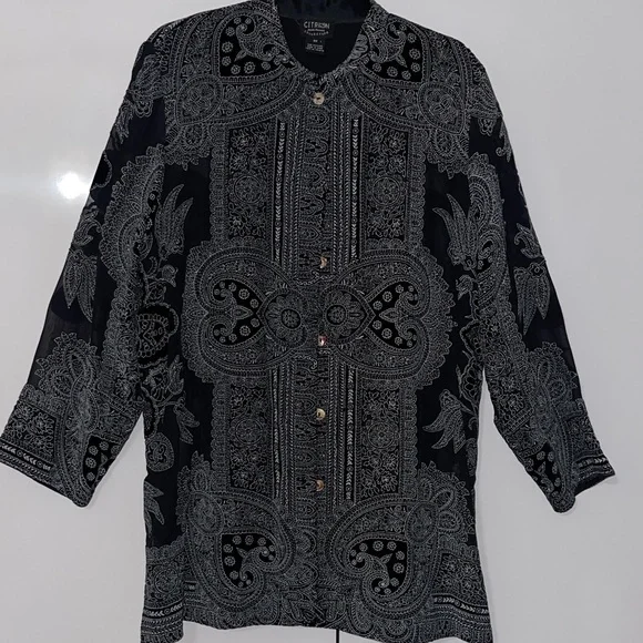 Citron Women's Black and Gray Paisley Blazer - Picture 2 of 7